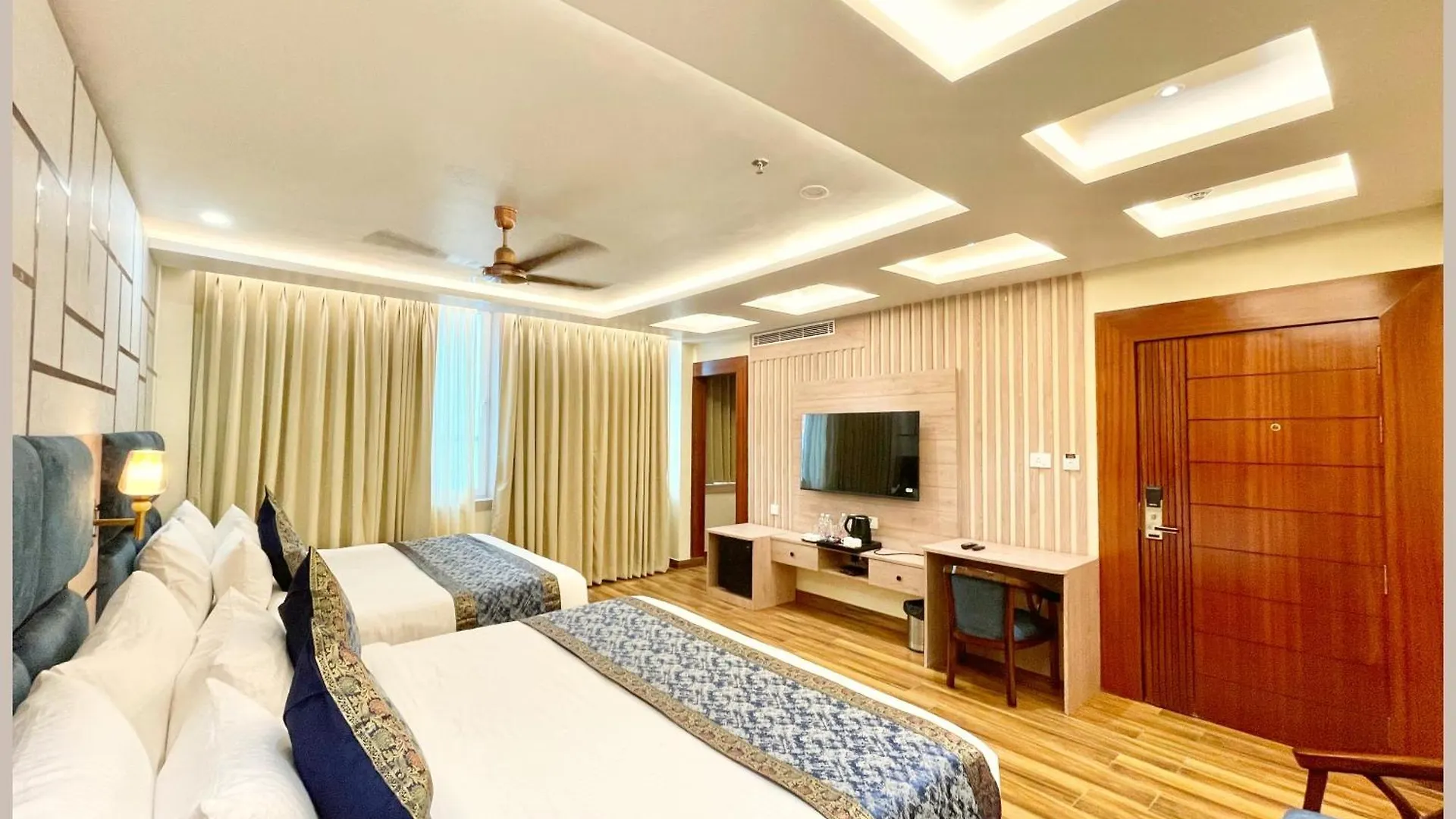 Hotel Mantavya Premium Near Kashi Vishwanath Temple - Lift And Parking Facilities - Air Conditioning Room - Top Rated Four Star Hotel Varanasi