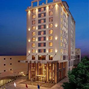 Doubletree By Hilton ***** Varanasi